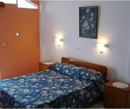 Madison Aparthotel Vlachata