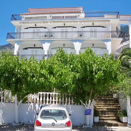 Ξενοδοχείο με διαμερίσματα Venus Studios