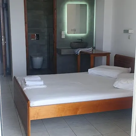 Venus Studios 3*