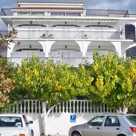 Madison Aparthotel 3*